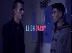 Мамочка принимает из пасынком ванную и занимается с ним сексом